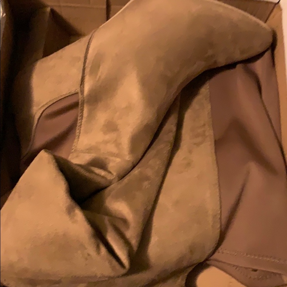 Heel boot